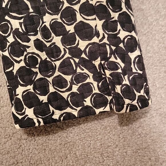 Lafayette 148 black/white print blazer size 6 silk blend - Picture 8 of 8
